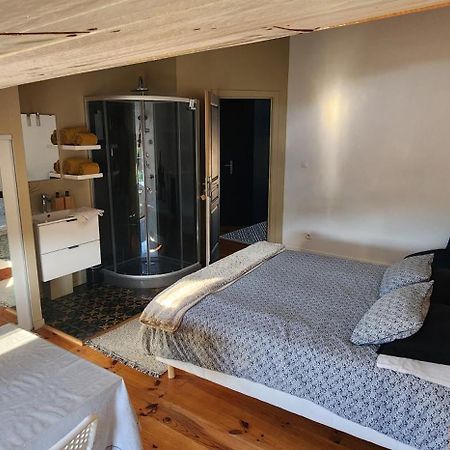 A La Maison De Sophie Gignac  Exteriör bild